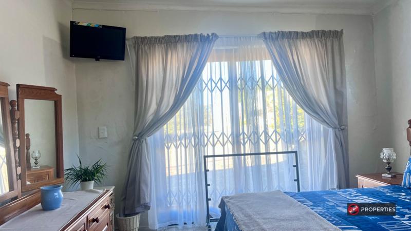 5 Bedroom Property for Sale in Bredasdorp Western Cape